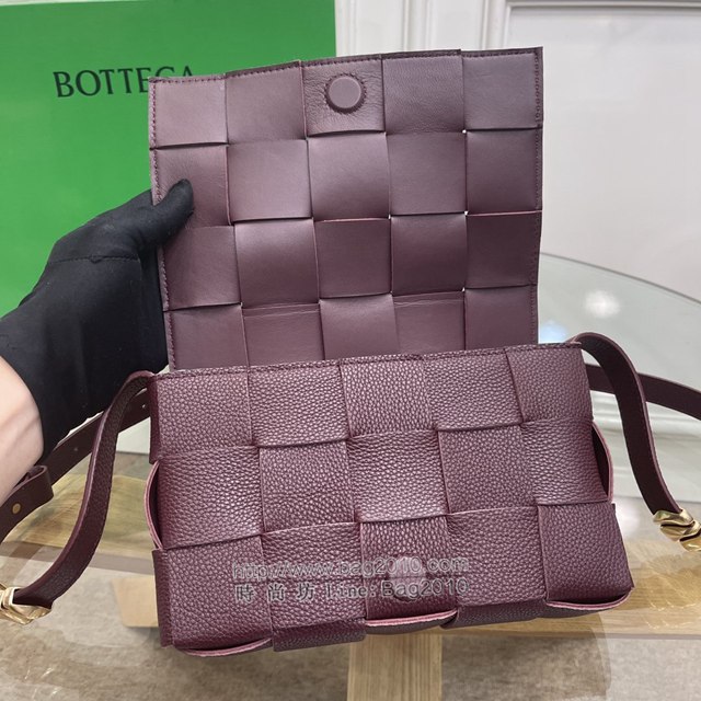 Bottega veneta高端女包 KF0017荔枝紋 寶緹嘉荔枝紋牛皮CASSETTE包包 BV經典款單肩斜挎包  gxz1267